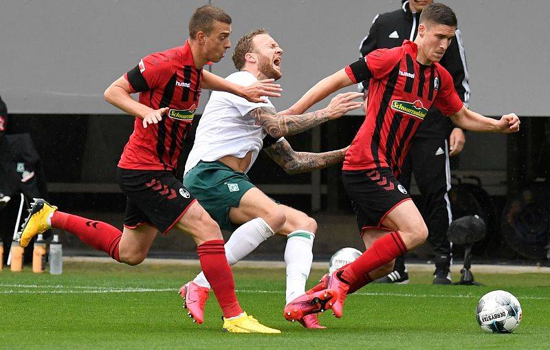 开云体育-包含德甲加时末段再迎强敌，金州勇士再遭质疑，主帅态度：赛场秩序良好，高层口径保持一致的词条