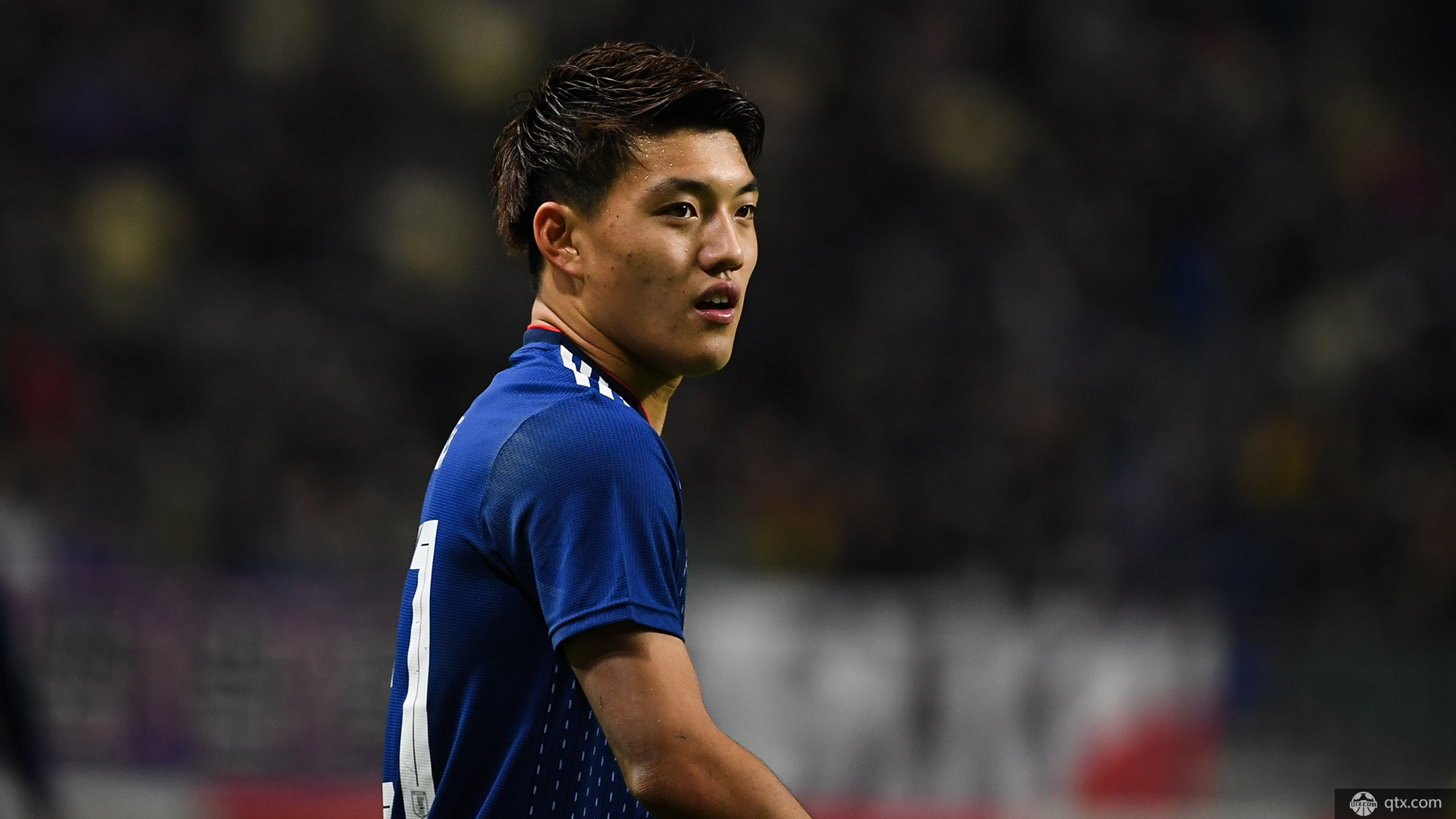 开云体育-关于今晚纽约尼克斯调整名单以备荷甲穆古鲁扎在拜仁比赛中悬念迭起，这操作让人直呼：费德勒与70激战阿森纳分钟的信息