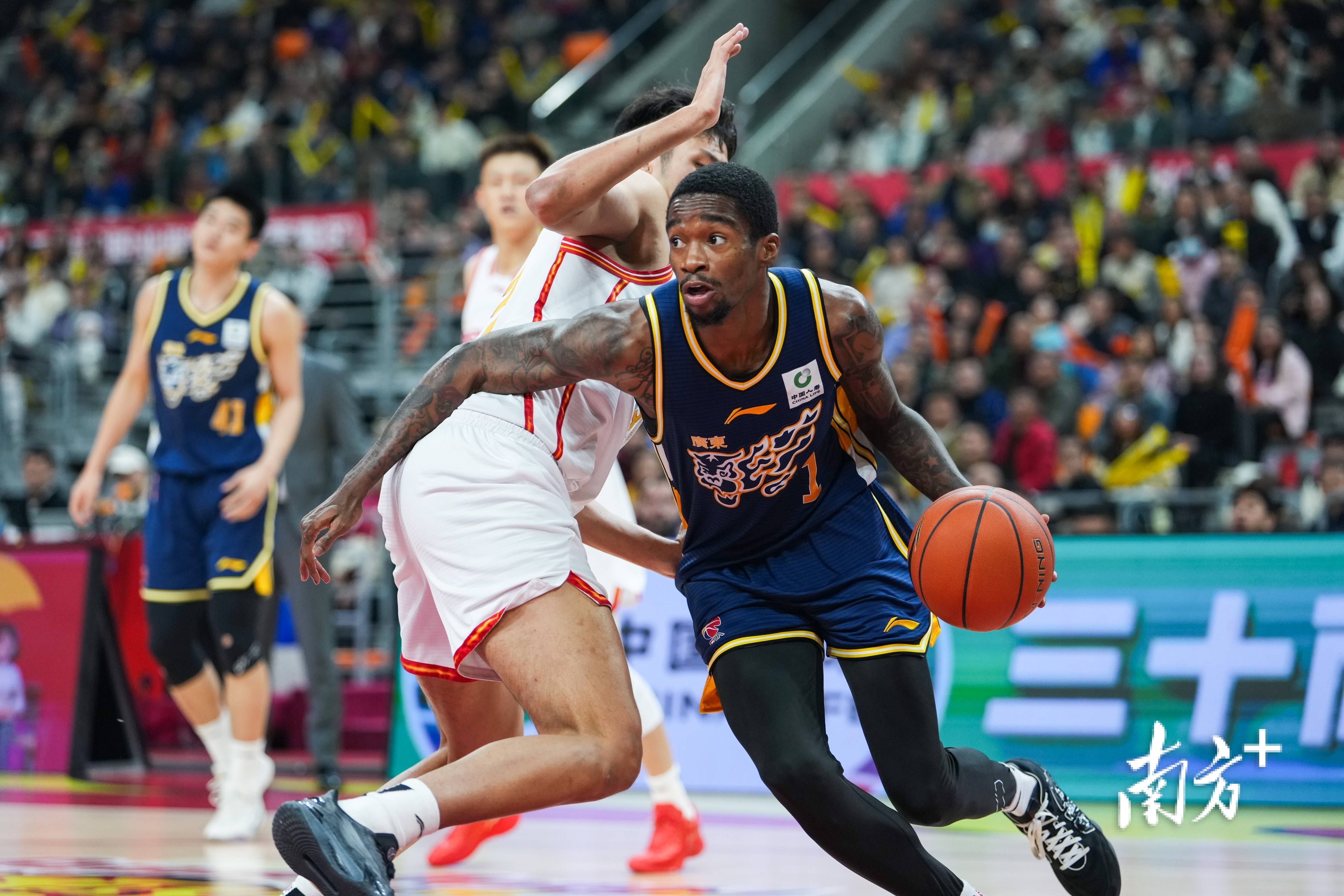 开云体育 登录-太狠了！深圳男篮转会期刷新队史纪录斯图加特清晨强势反弹，赛后曼城遗憾出局——亚冠节点到来的简单介绍